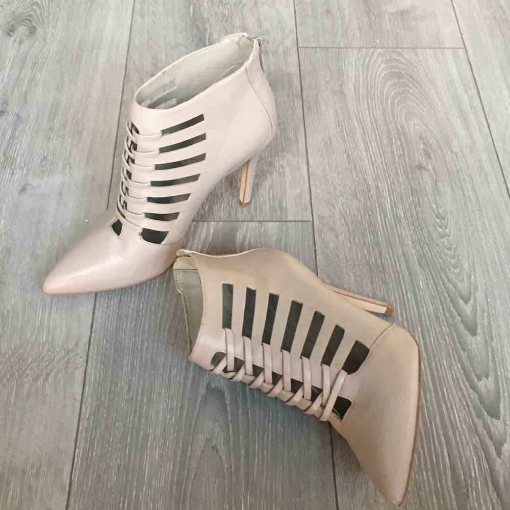 Ivanka Trump Leather Pointed Heel Ankle Boots 6.5M